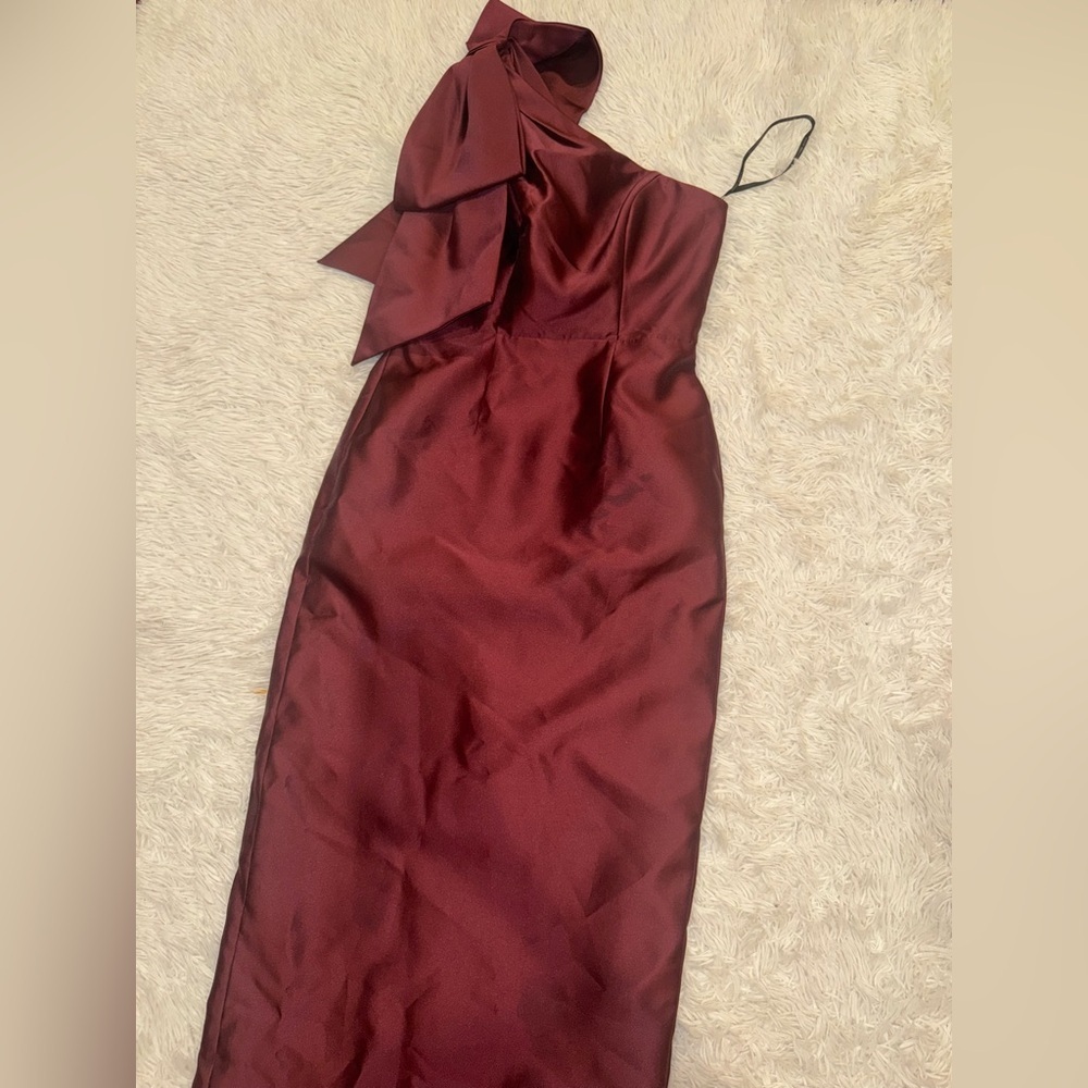 NEW Alfred Sung Bow Detail One-Shoulder Satin Twill Column Gown Sz 12 Cabernet - Picture 4 of 7